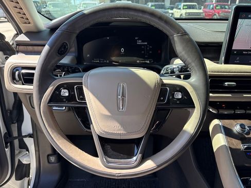 Used 2022 Lincoln Aviator Reserve w/ Elements Package Plus image 19