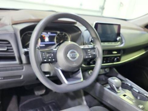 Used 2021 Nissan Rogue S FWD image 17