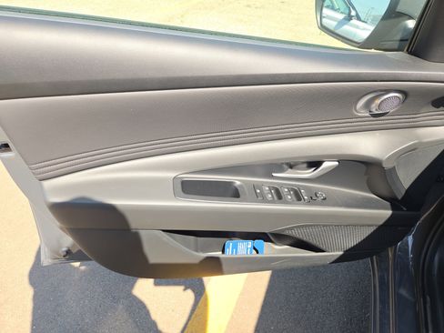 New 2026 Hyundai Elantra Limited FWD image 5