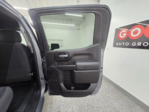 Used 2020 Chevrolet Silverado 1500 Custom w/ Custom Value Package RWD image 32