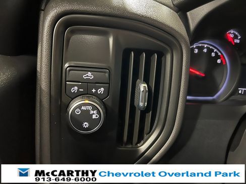 Used 2023 Chevrolet Silverado 1500 Custom image 14