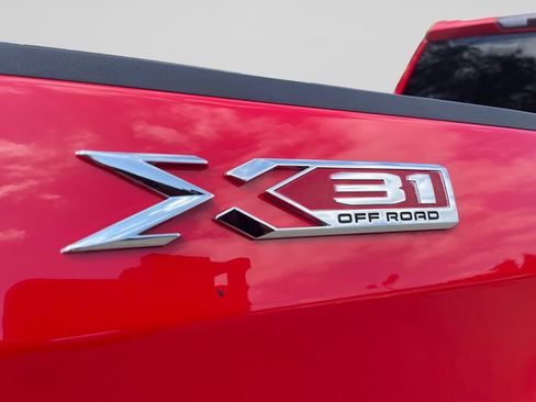Used 2019 GMC Sierra 1500 SLE w/ SLE Value Package AWD/4WD image 18