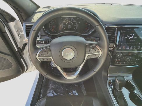 Used 2021 Jeep Grand Cherokee Laredo X AWD/4WD image 37