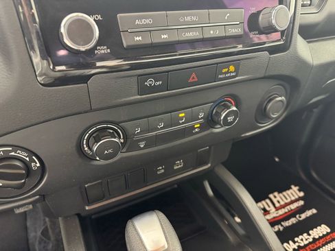 Used 2023 Nissan Frontier S w/ Tow Package image 17