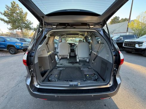 Used 2017 Toyota Sienna XLE Premium w/ Protection Package image 36