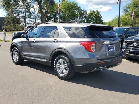 Certified 2023 Ford Explorer XLT w/ Equipment Group 202A AWD/4WD image 3