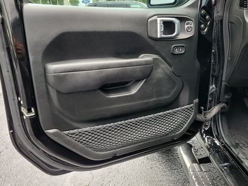 Used 2023 Jeep Wrangler Unlimited Sport AWD/4WD image 18