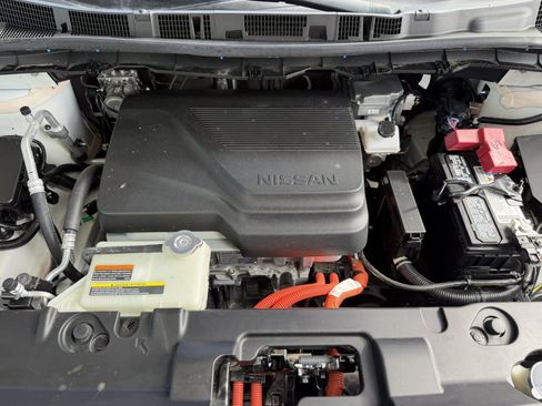 Used 2025 Nissan Leaf S FWD image 35