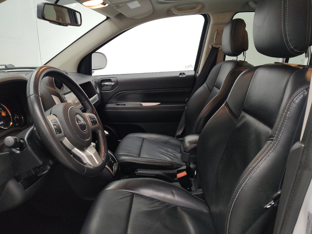 Used 2017 Jeep Compass High Altitude AWD/4WD image 17