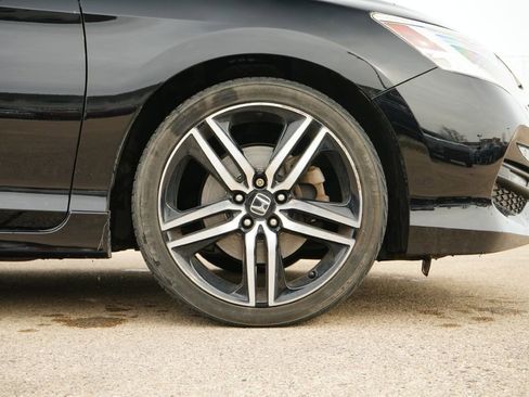 Used 2016 Honda Accord Touring image 9