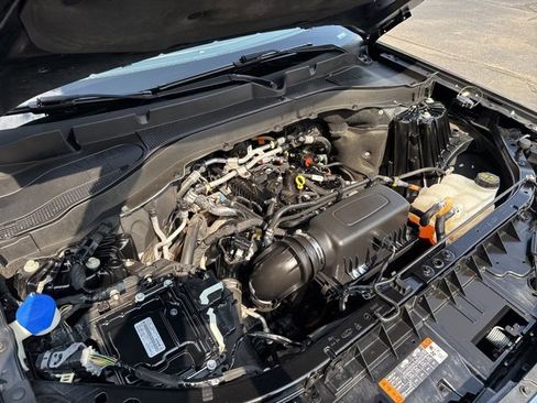 Used 2023 Ford Explorer XLT w/ Equipment Group 202A image 36