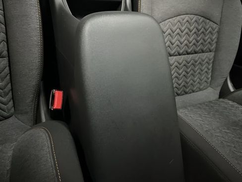 Used 2022 Chevrolet Equinox LT FWD image 11