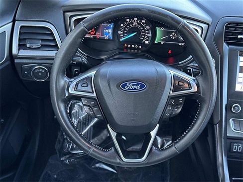 Used 2019 Ford Fusion SE w/ Equipment Group 151A image 11