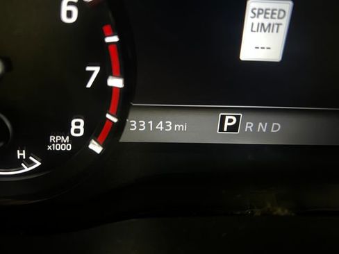 Used 2023 Nissan Titan PRO-4X w/ Pro-4x Convenience Package image 16