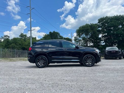 Used 2023 GMC Terrain Denali w/ Black Diamond Edition AWD/4WD image 6
