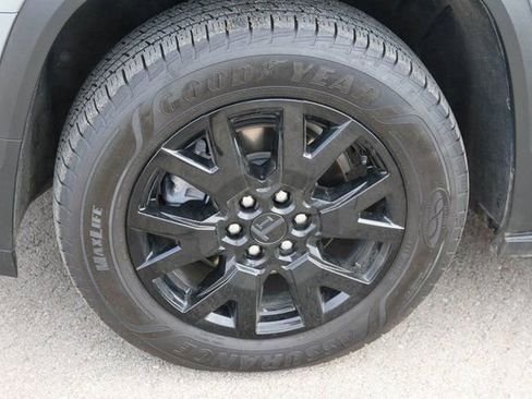 Used 2023 GMC Acadia SLE w/ Driver Convenience Package image 7