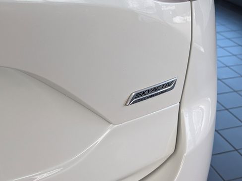 Used 2018 MAZDA CX-5 Touring w/ Preferred Equipment Package image 5