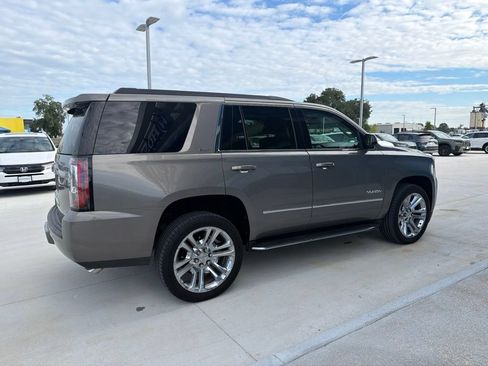 Used 2019 GMC Yukon SLT w/ Premium Edition RWD image 5