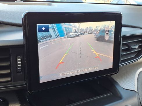 Used 2020 Ford Explorer XLT w/ Class III Trailer Tow Package image 19