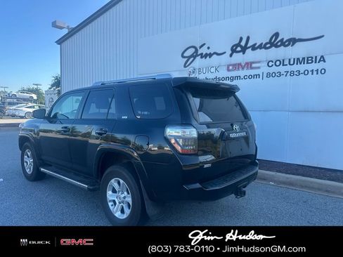 Used 2017 Toyota 4Runner SR5 Premium AWD/4WD image 5