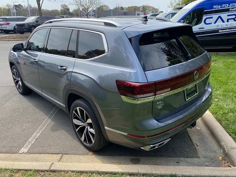 Used 2024 Volkswagen Atlas SEL Premium R-Line image 31