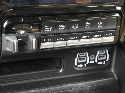 Used 2022 RAM 3500 Limited image 26