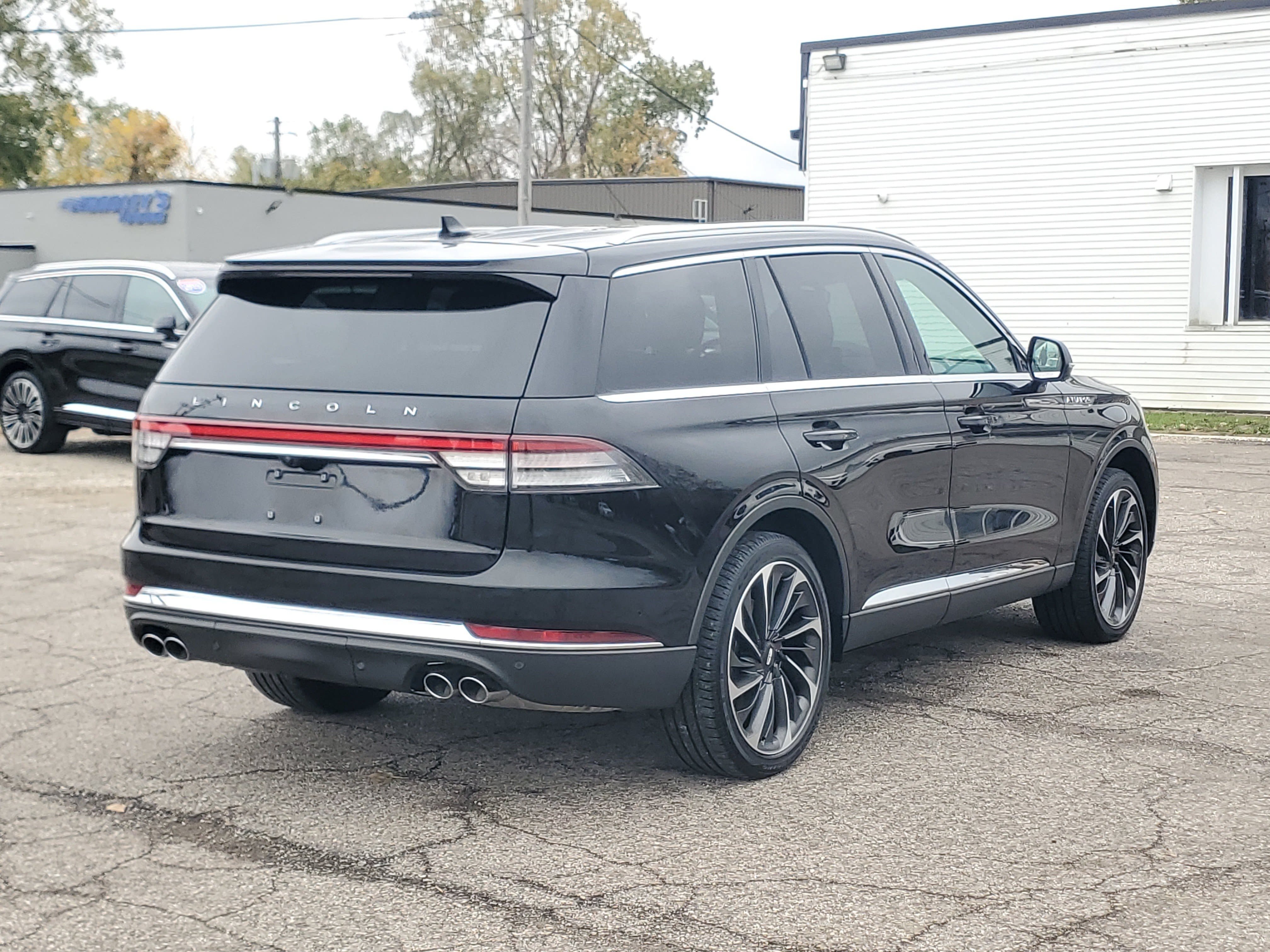 Certified 2024 Lincoln Aviator Reserve w/ Equipment Group 201A AWD/4WD image 6