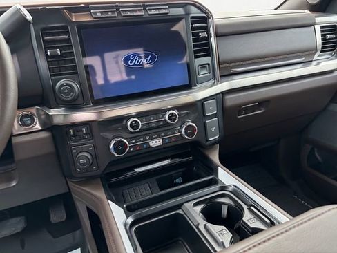 Used 2024 Ford F250 King Ranch w/ FX4 Off-Road Package image 11
