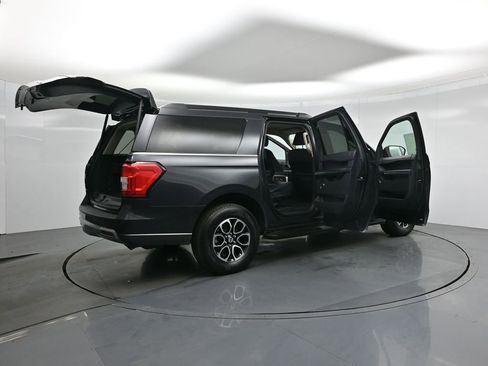 Used 2024 Ford Expedition Max XLT image 5