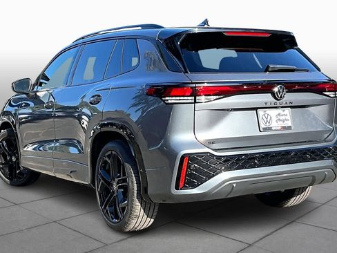 New 2026 Volkswagen Tiguan SE R-Line FWD image 12
