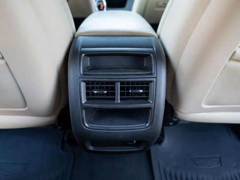 Used 2017 Cadillac XT5 FWD image 47