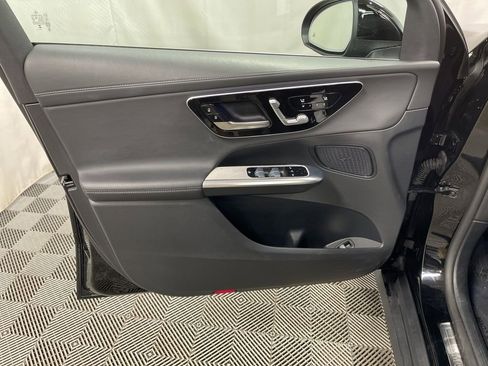 Used 2024 Mercedes-Benz GLC 300 4MATIC image 20