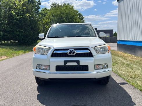 Used 2013 Toyota 4Runner Limited AWD/4WD image 2