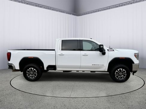 Used 2021 GMC Sierra 2500 SLE w/ SLE Value Package; image 19