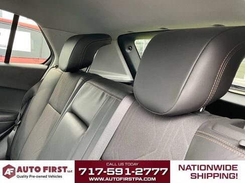 Used 2022 Chevrolet Trax LT w/ LT Convenience Package AWD/4WD image 12