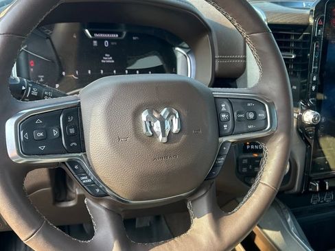 Used 2025 RAM 1500 Laramie w/ Advanced Safety Group II AWD/4WD image 8