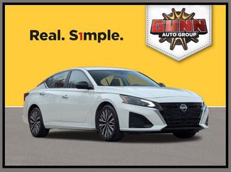 Used 2025 Nissan Altima 2.5 SV video 1