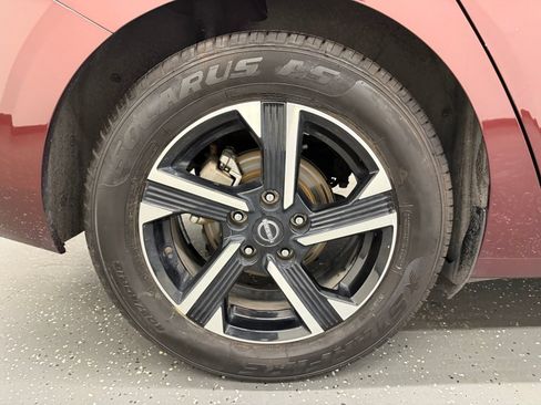 Used 2024 Nissan Sentra SV FWD image 20