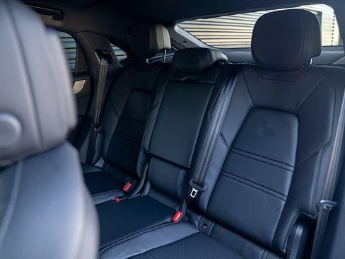 Certified 2026 Porsche Cayenne Coupe AWD/4WD image 41