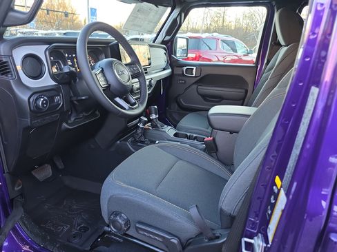 New 2026 Jeep Gladiator Sport AWD/4WD image 3