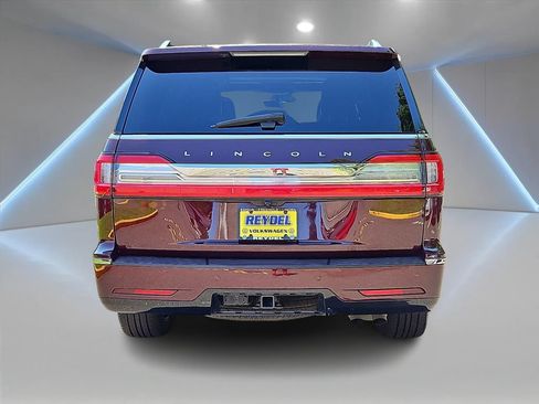 Used 2019 Lincoln Navigator Reserve AWD/4WD image 6