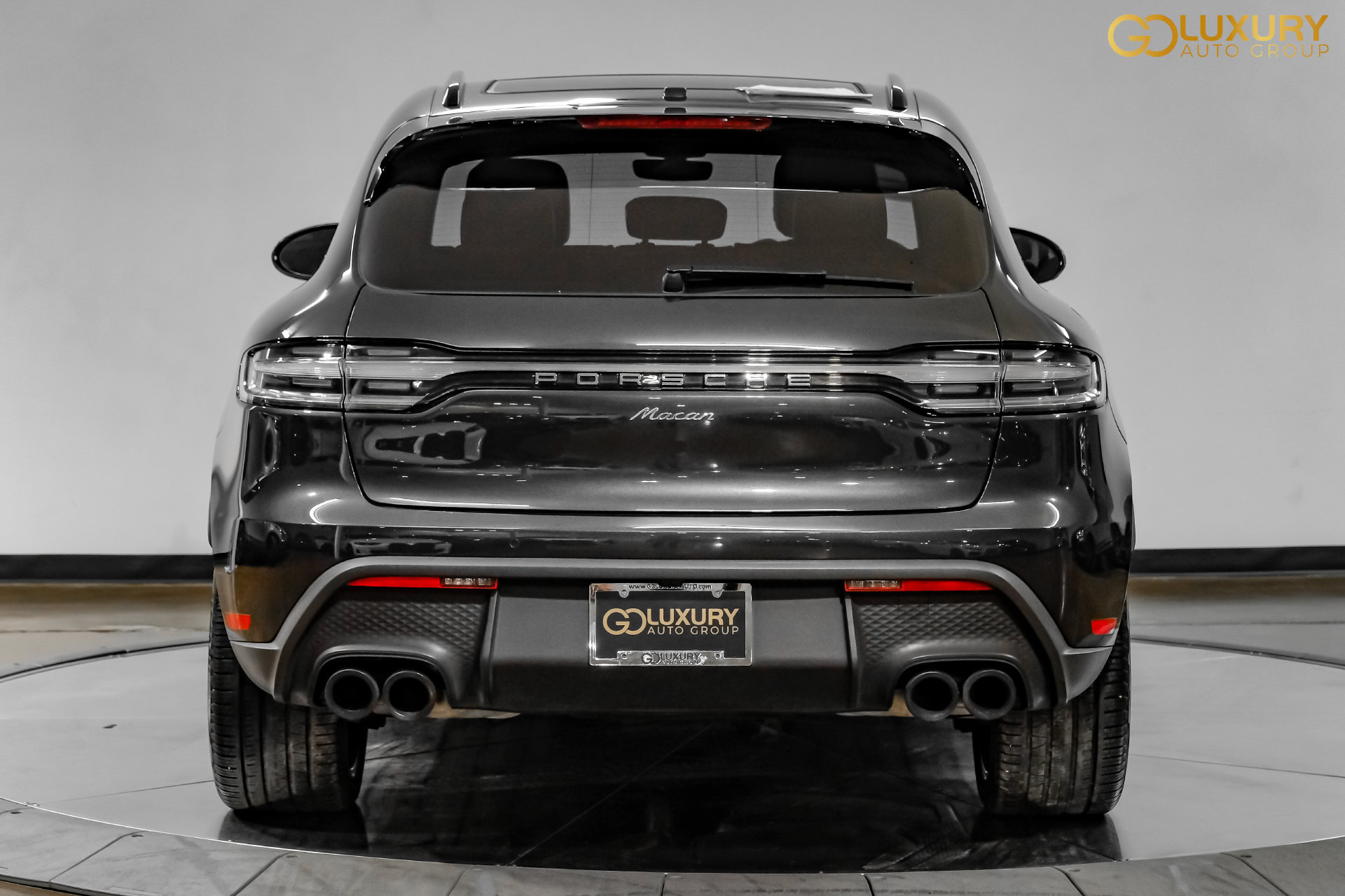 Used 2024 Porsche Macan AWD/4WD image 11