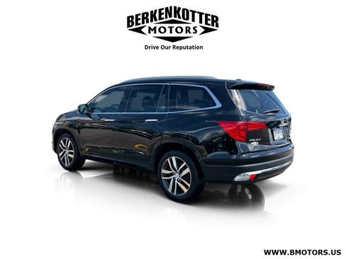 Used 2017 Honda Pilot Touring image 5