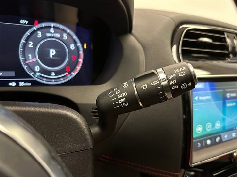 Used 2019 Jaguar F-PACE R-Sport image 19