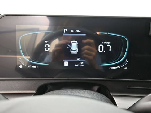 Used 2023 Kia Sportage EX FWD image 11