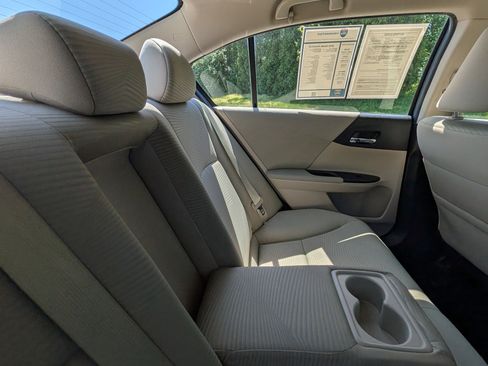 Used 2016 Honda Accord LX image 24