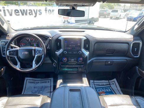 Used 2020 Chevrolet Silverado 1500 LT Trail Boss w/ Midnight Edition AWD/4WD image 21