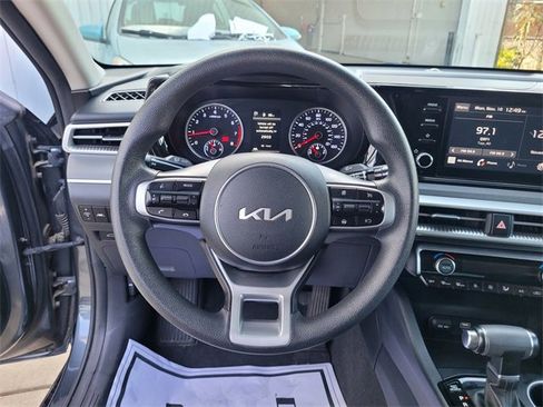 Used 2022 Kia K5 LXS image 17