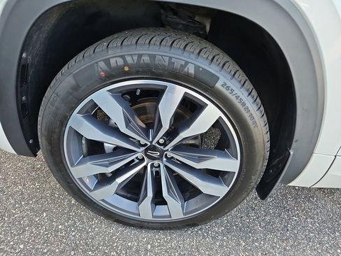 Used 2022 Volkswagen Atlas Cross Sport SEL Premium R-Line image 36