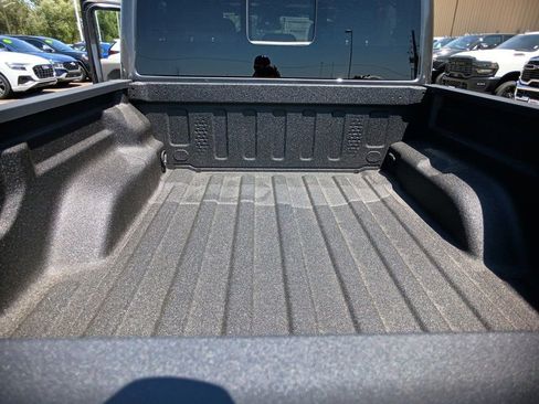 New 2025 Jeep Gladiator Rubicon w/ Convenience Group image 26